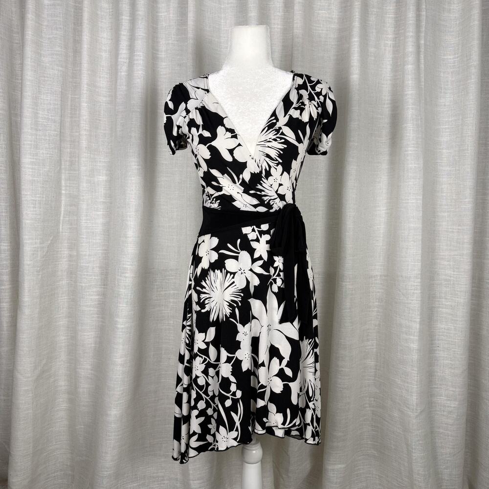 J.F.W Dress Womens Small Black Floral Wrap Belted Knee Length Party Cocktail